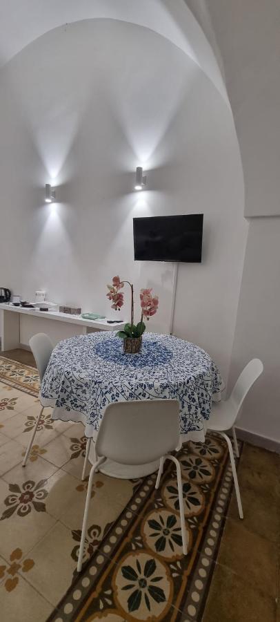 Amarcord Apartment บรินดิซิ ภายนอก รูปภาพ